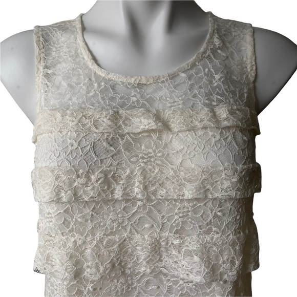 Ann Taylor Off White Tiered Lace Sleeveless Top - Picture 9 of 12